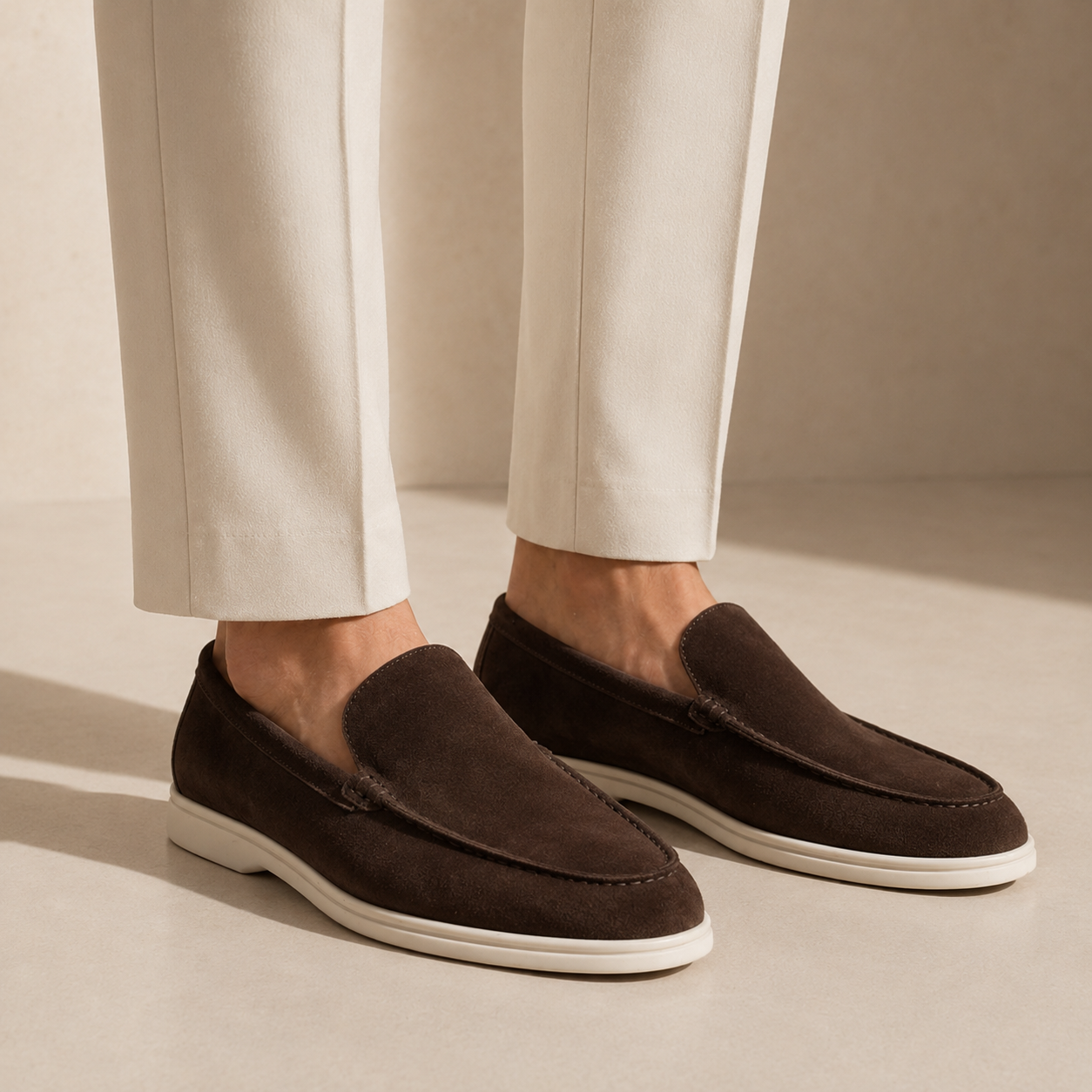 Elegantes mocasines de ante