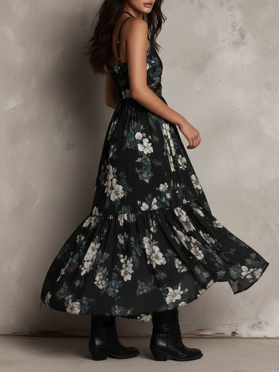 Vestido maxi negro sin tirantes con estampado floral bohemio y dobladillo irregular