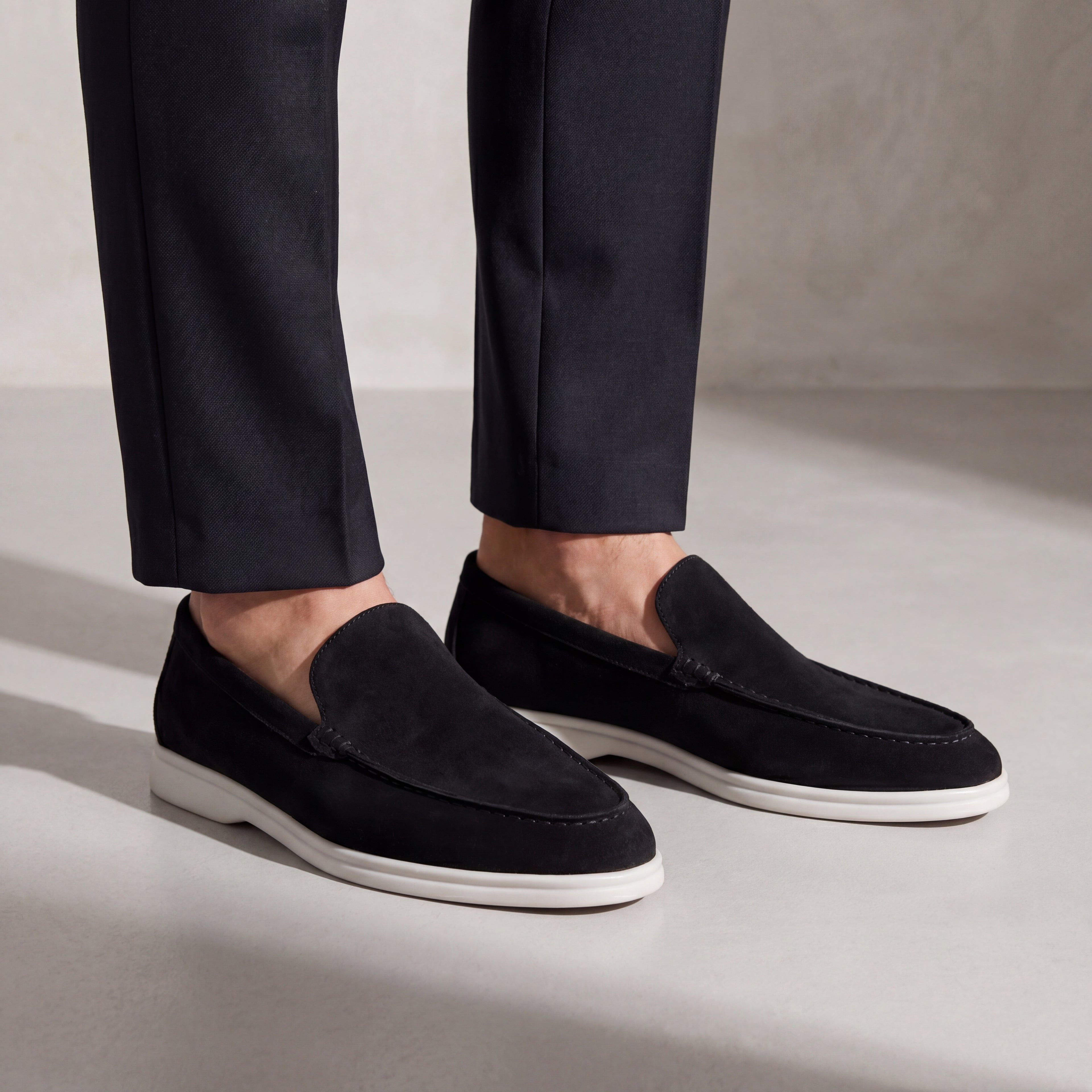 Elegantes mocasines de ante
